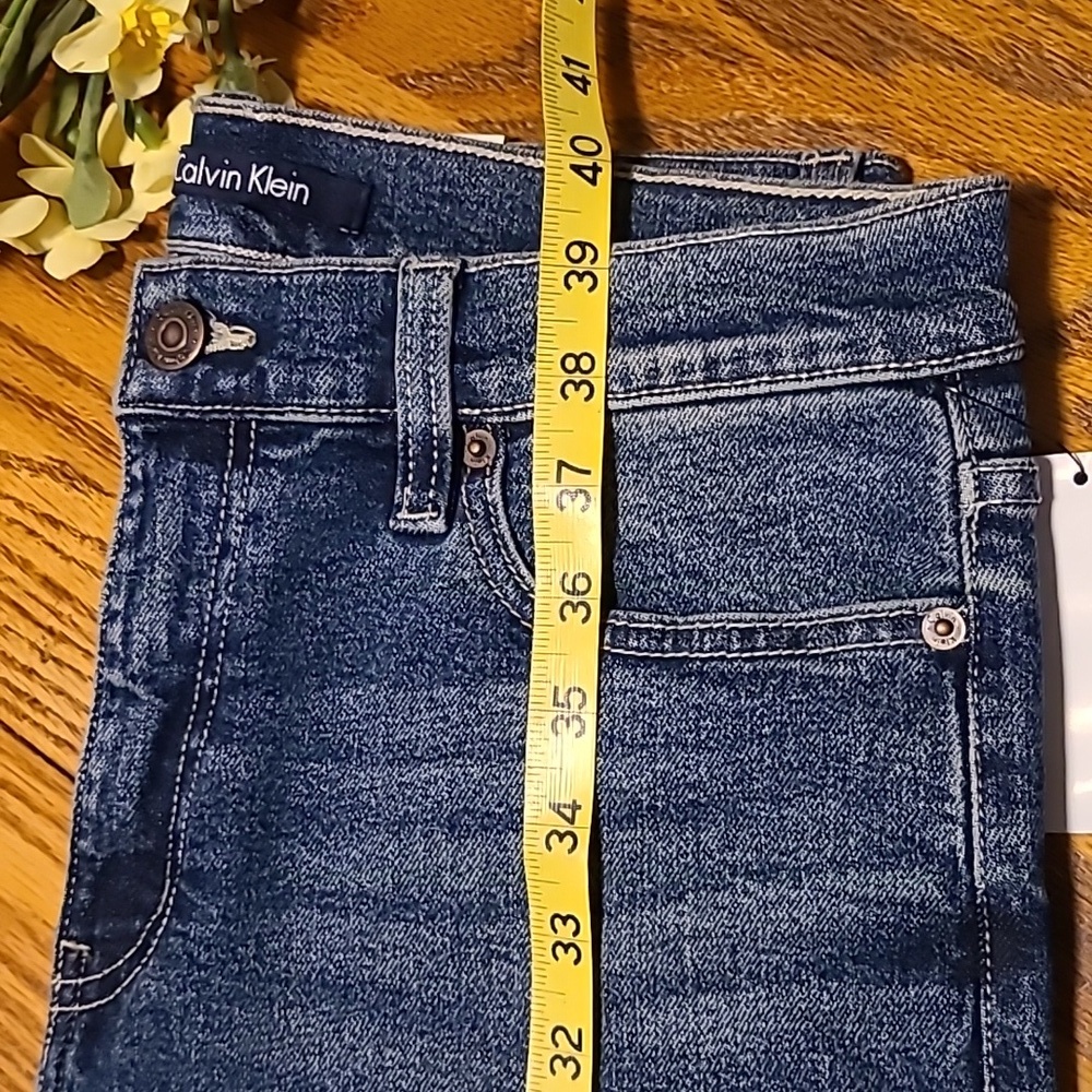 NWT Calvin Klein Straight Leg Jeans - Ladies 8 - Picture 7 of 12